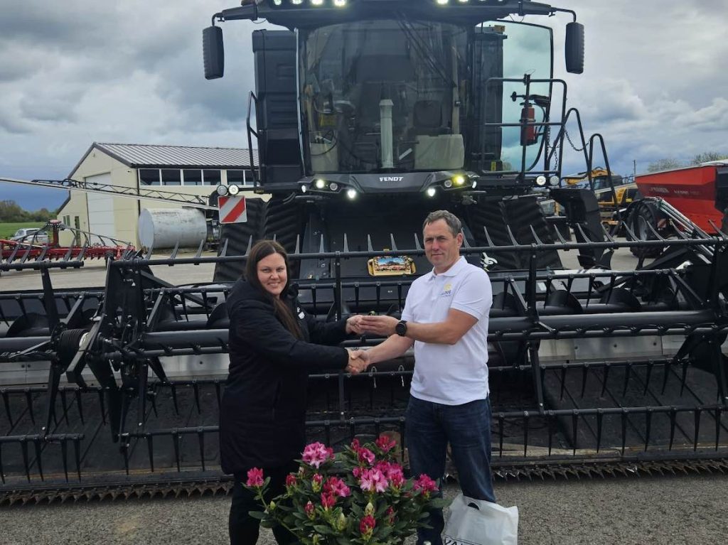 noticias maquinaria Letonia primera cosechadora Fendt IDEAL 9T