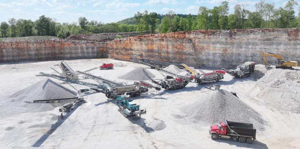 noticias maquinaria MAGNA presenta nueva gama en un evento con Park City Stone