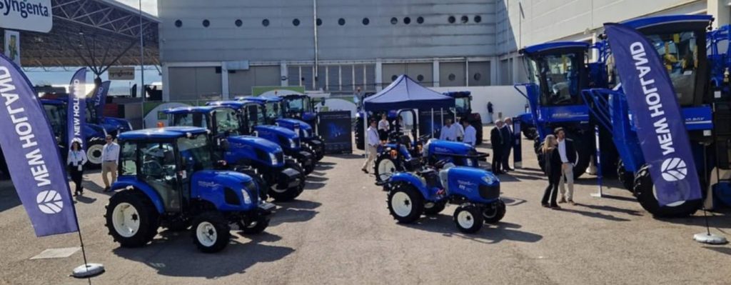 noticias maquinaria New Holland presenta innovación y tecnología en Expoliva 2025