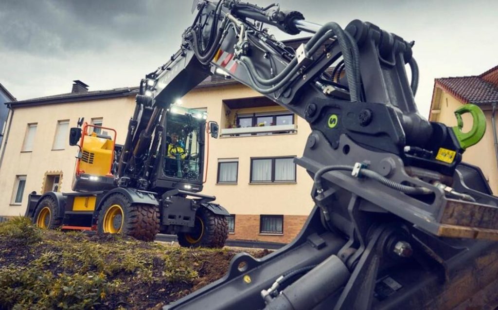 noticias maquinaria Volvo CE excavadoras sobre ruedas de giro corto EWR150 y EWR170