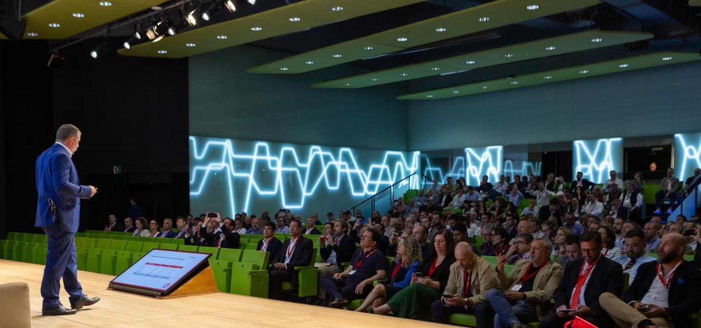 AECE reúne a más de 300 profesionales en V Convención Anual