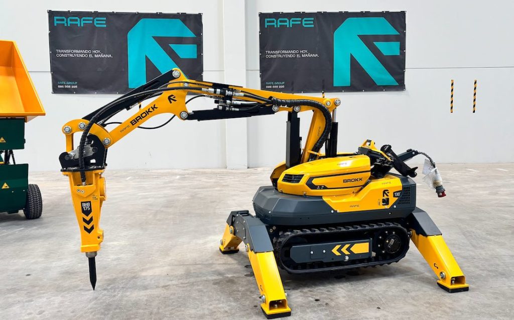 noticias maquinaria Anzeve entrega los primeros Brokk 130 SP+ a RAFE Demoliciones-2