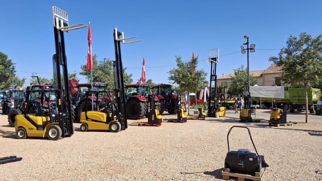 noticias maquinaria Genera Industrial y JM Cordón Carretillas en FERCAM 2025