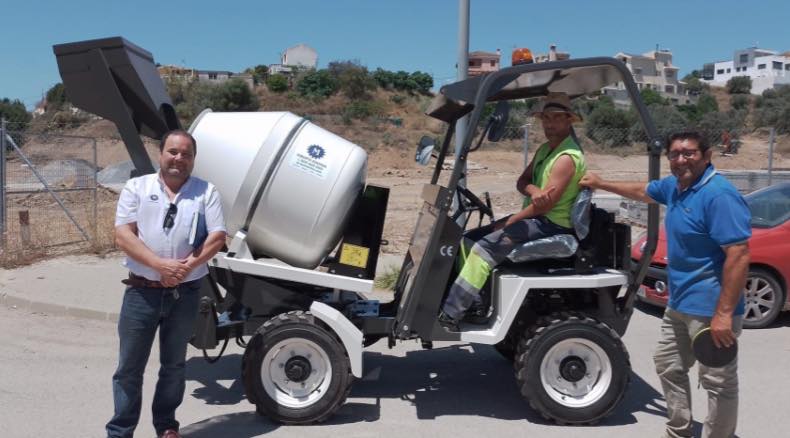 noticias maquinaria Grupo Mamsa entrega una hormigonera autocargable PIQUERSA H-625T4-DG a COPESOL SL
