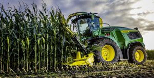 noticias maquinaria John Deere presenta nuevas picadoras de forraje autopropulsadas F8 y F9