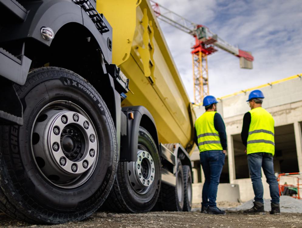 noticias maquinaria Michelin lanza gama neumáticos X WORKS Z2 y X WORKS D2