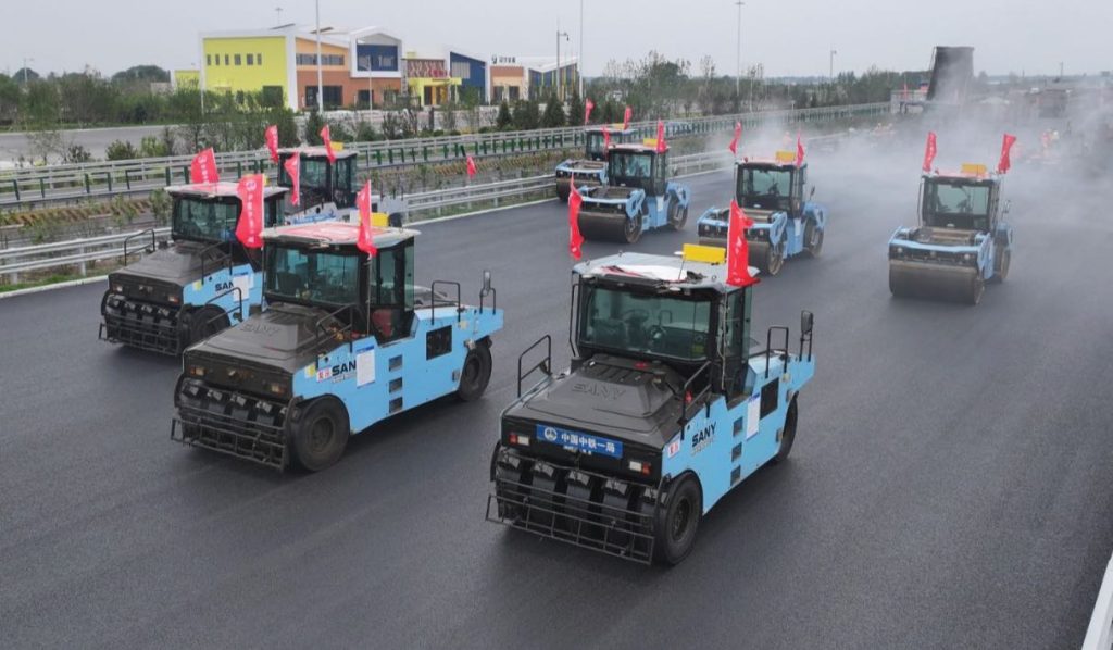 noticias maquinaria SANY establece tres nuevos récords en construcción vial inteligente