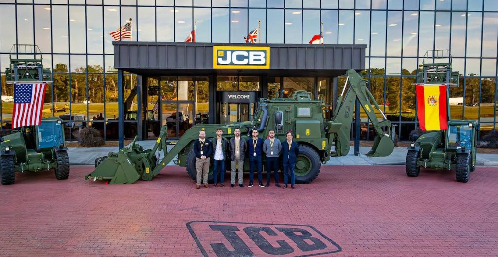 noticias maquinaria Walkia entrega retroexcavadoras blindadas JCB HMEE al Ejército de Tierra