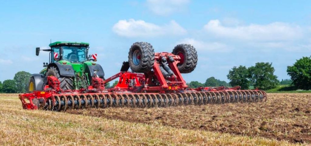 noticIas maquinaria Kverneland amplía su gama de gradas rápidas con el Qualidisc 21103 T