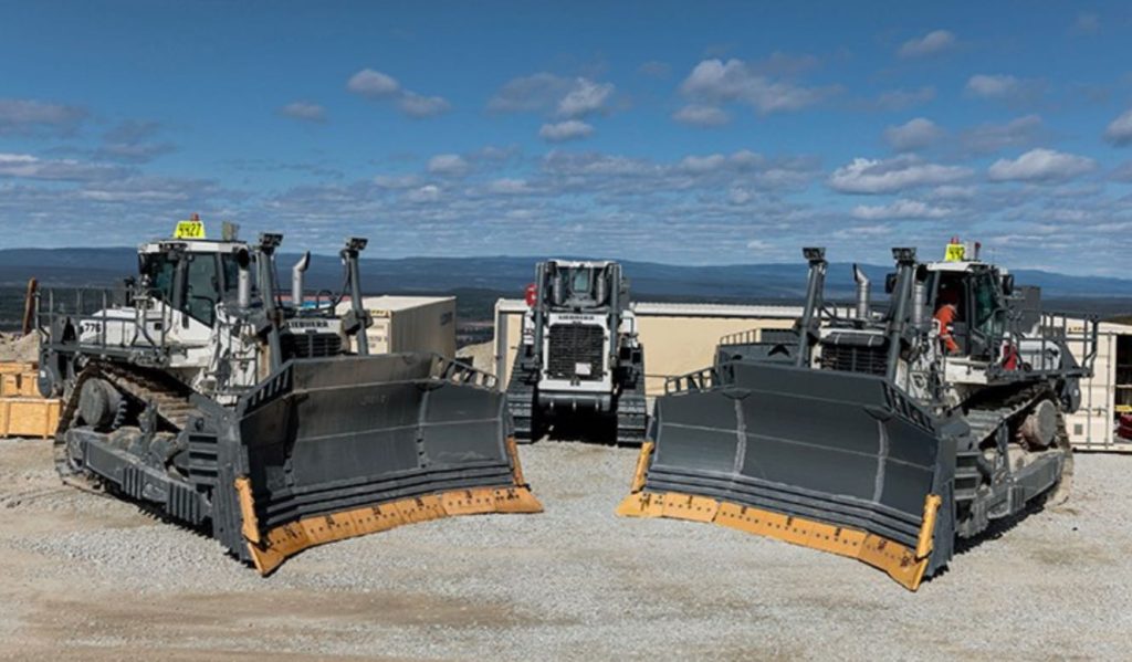 noticIas maquinaria Liebherr-Canada entrega cuatro bulldozers PR 776 a la mina Gibraltar