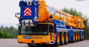 noticias maquinaria Eurogrúas 2000 refuerza su flota en la categoría de 700 toneladas con la grúa Liebherr LTM 1650-8.1