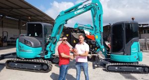 noticias maquinaria Grupo Almerisan entrega nuevas miniexcavadoras Kobelco