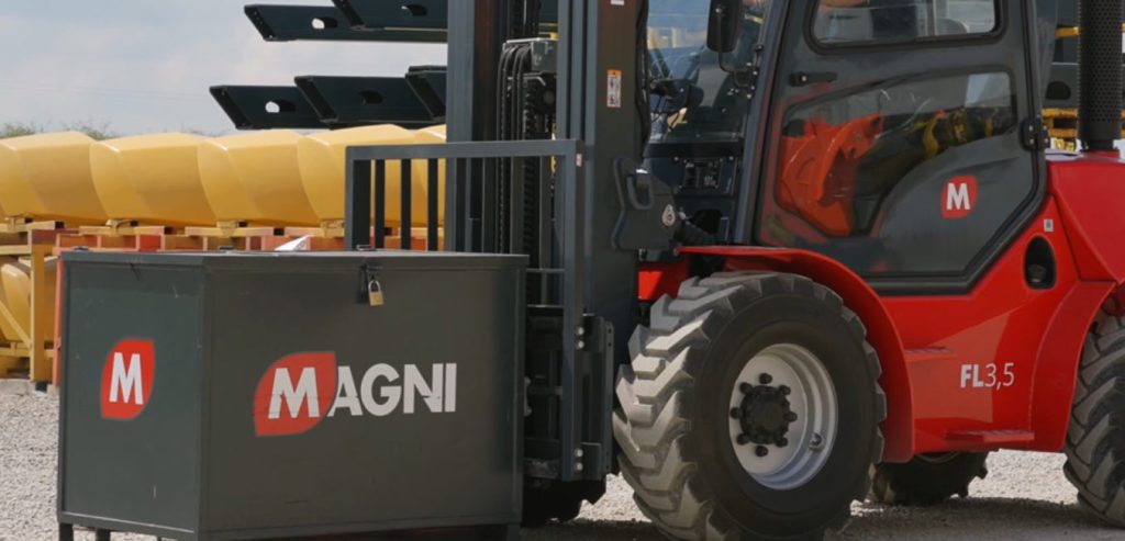 noticias maquinaria Magni presenta la nueva gama FL de carretillas todoterreno
