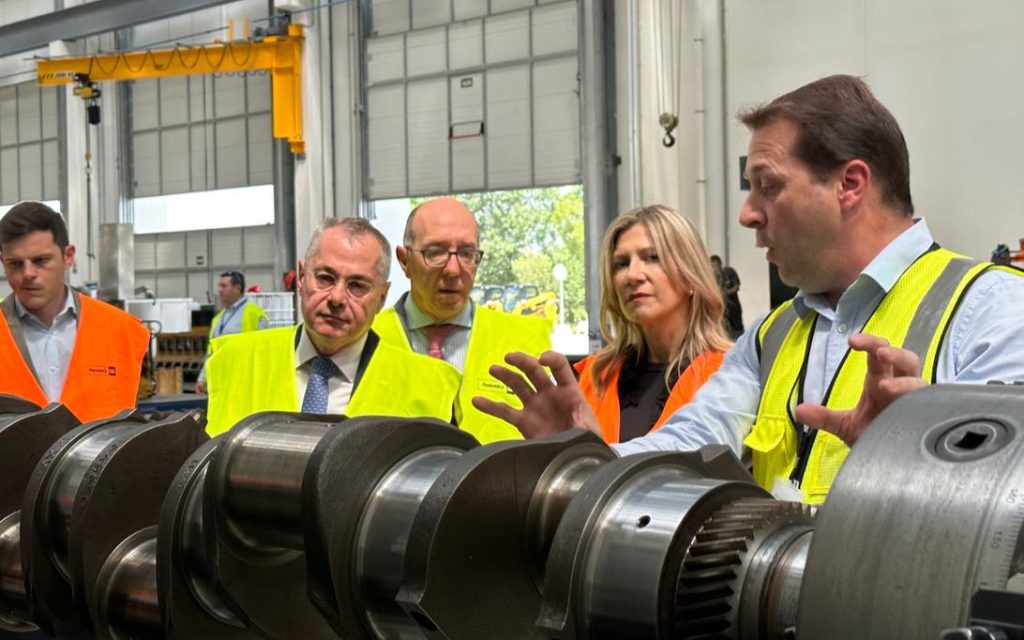 noticias maquinaria Mar Vaquero visita Finanzauto y destaca el papel estratégico del sector industrial en Aragón