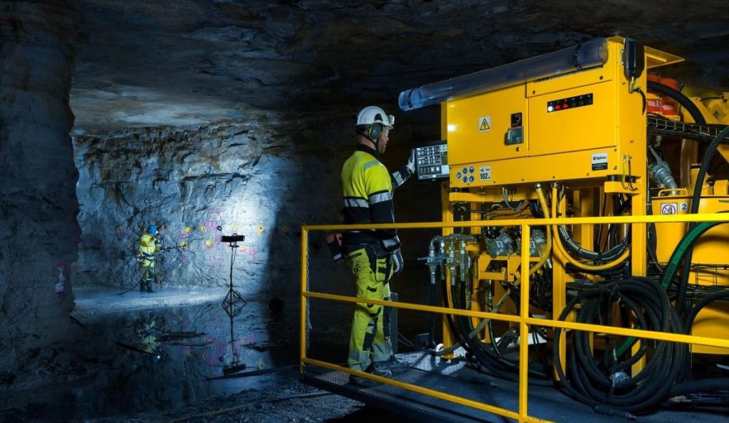 noticias maquinaria Unigrout de Epiroc eficiencia y control total en la inyección de cemento