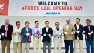 noticias maquinaria Doosan Bobcat inaugura eFORCE LAB