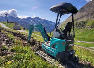 noticias maquinaria Nolocom y la fuerza de Kobelco en los Alpes