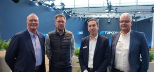 noticias maquinaria Topcon y Vemcon firman acuerdo para facilitar la actualización de excavadoras de 2D a 3D.