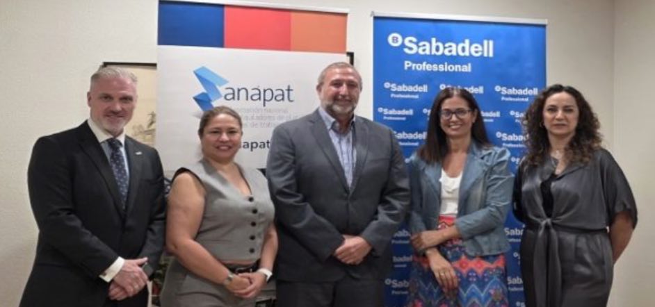 noticias maquinaria ANAPAT y Banco Sabadell firman un convenio de colaboración