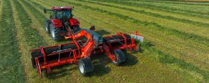 noticIas maquianria KUHN presenta el nuevo rastrillo hilerador de cinta MERGE MAXX 102