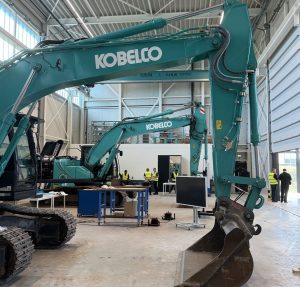 noticIas maquinaria KOBELCO impulsa la excelencia en servicio