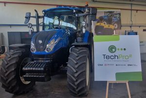 noticias maquinaria Acuerdo entre New Holland y el Centro de FP Salesianos Padre Aramburu
