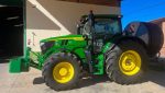 Agrícola Castellana entrega un nuevo tractor John Deere 6R 185