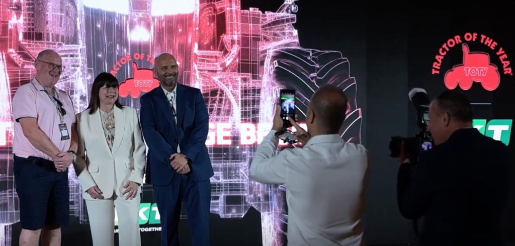 noticias maquinaria BKT Tires impulsa la innovación junto a Tractor of the Year