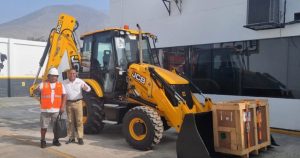 Ibergrúas Perú entrega una retroexcavadora JCB 3CX en Ucayali Noticias Maquinaria