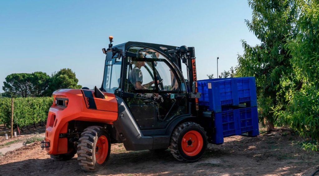 La C151H de AUSA optimiza el trabajo diario noticias maquinaria