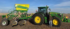 noticias maquinaria Agrícola Castellana entrega un nuevo John Deere 6R 185