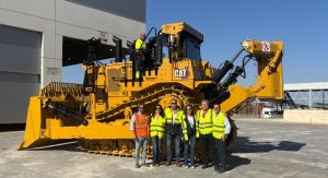 noticias maquinaria Finanzauto entrega de un nuevo bulldozer Cat® D10