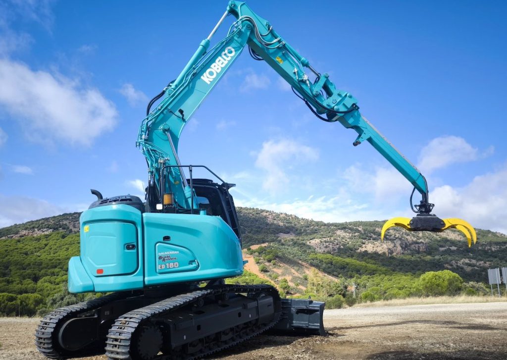 noticias maquinaria Grupo Almerisan entrega una nueva Kobelco ED160 Blade Runner