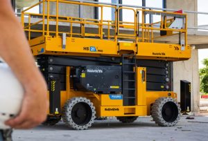 noticias maquinaria Haulotte lanza la nueva plataforma elevadora eléctrica HS21 E