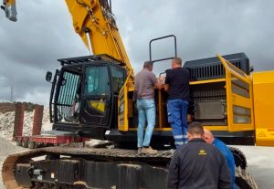 noticias maquinaria SANY Iberia entrega una excavadora SY500HRD a Francisco Ternero S.L.