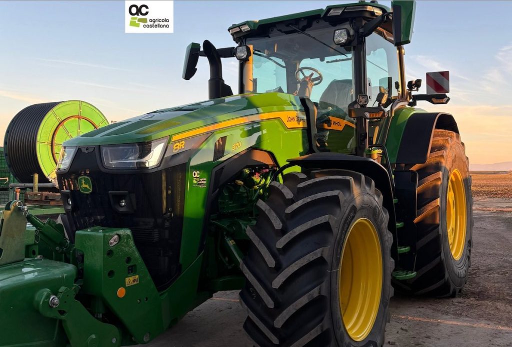 Agrícola Castellana entrega un John Deere 8R 370 full equip Noticias Maquinaria