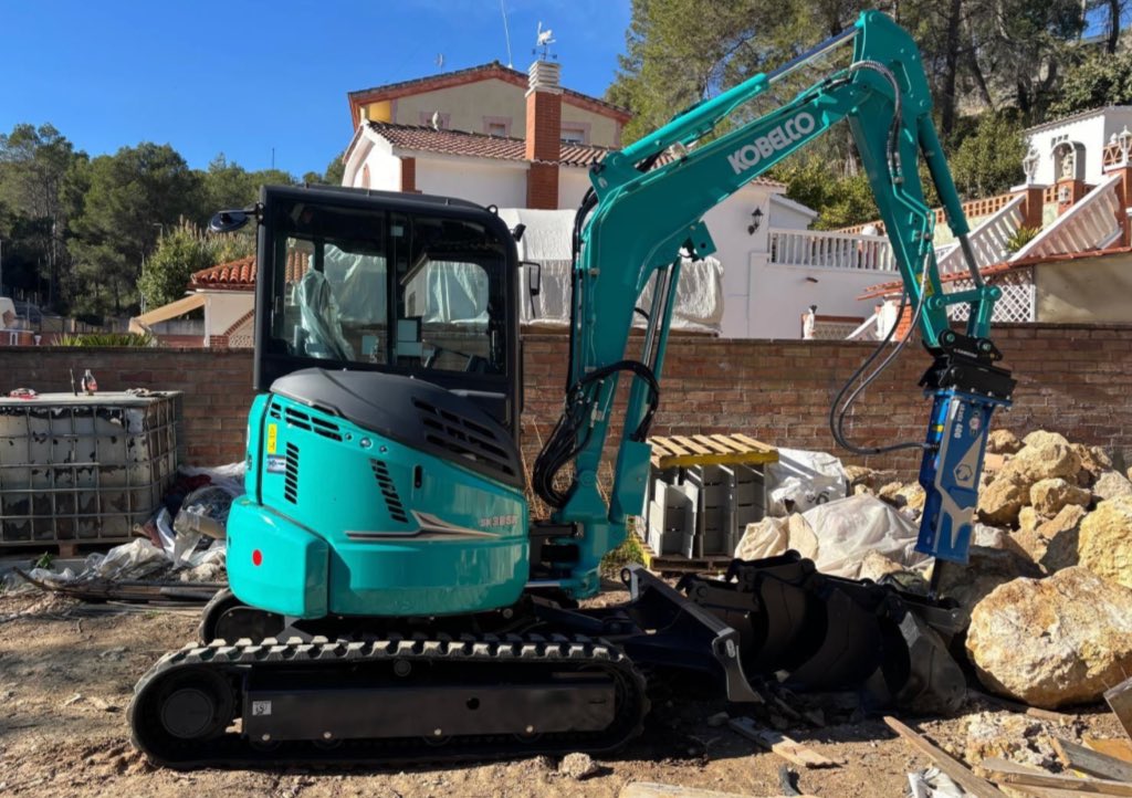 Aldimak refuerza su apuesta por la fiabilidad con la Kobelco SK39SR-7 Noticias Maquinaria