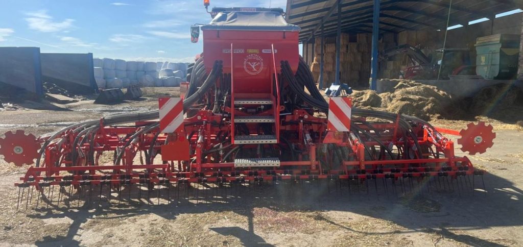 Entrega de nueva sembradora PRIMAVERA 600_48 Isotronic de Maschio Gaspardo