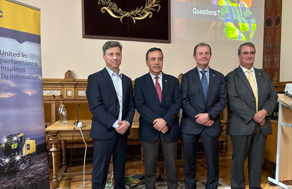 Inauguración de la VIII Cátedra Empresa Epiroc Noticias Maquinaria