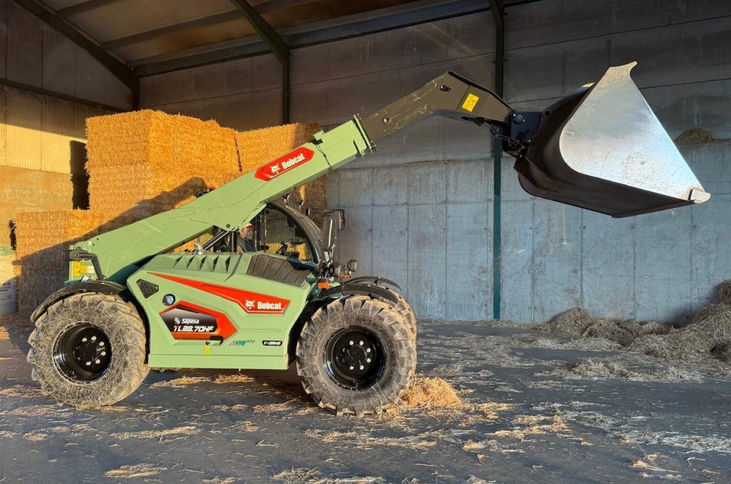 La Bobcat TL38.70HF Agri en la explotación agraria Pérez Cuadrado Noticias Maquinaria