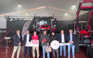 Centro Tractor concesionario Massey Ferguson entrega tractor 100 noticias maquinaria