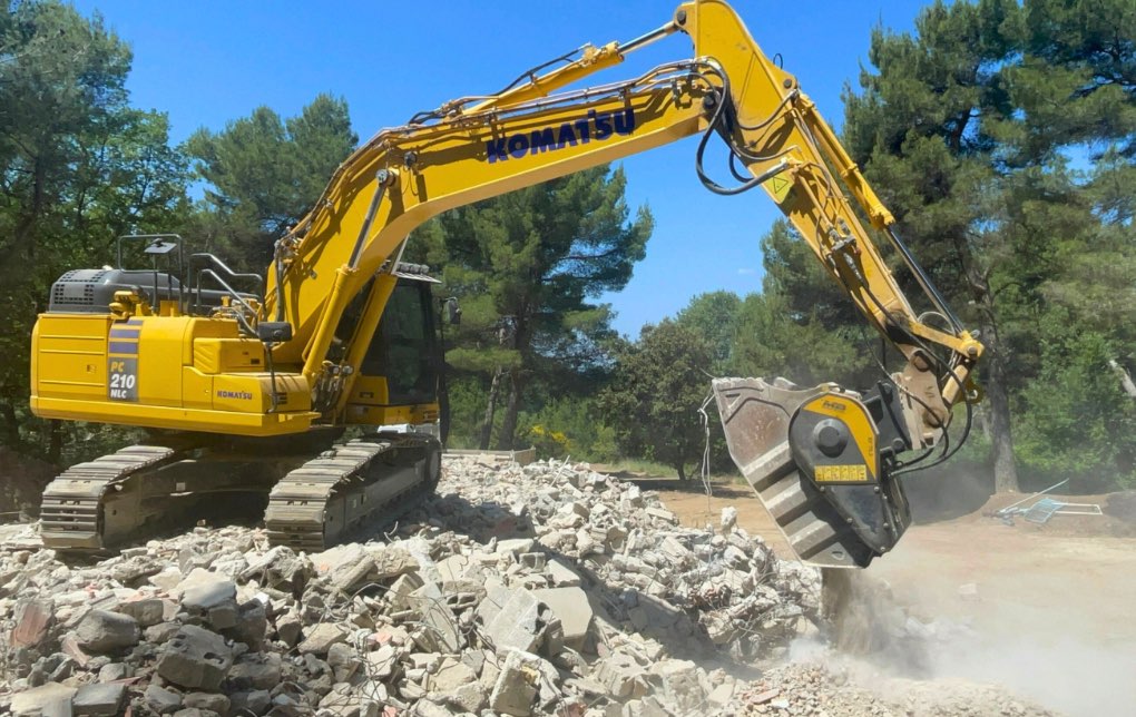 Las demoliciones más destacadas de 2025 firmadas por MB Crusher noticias maquinaria