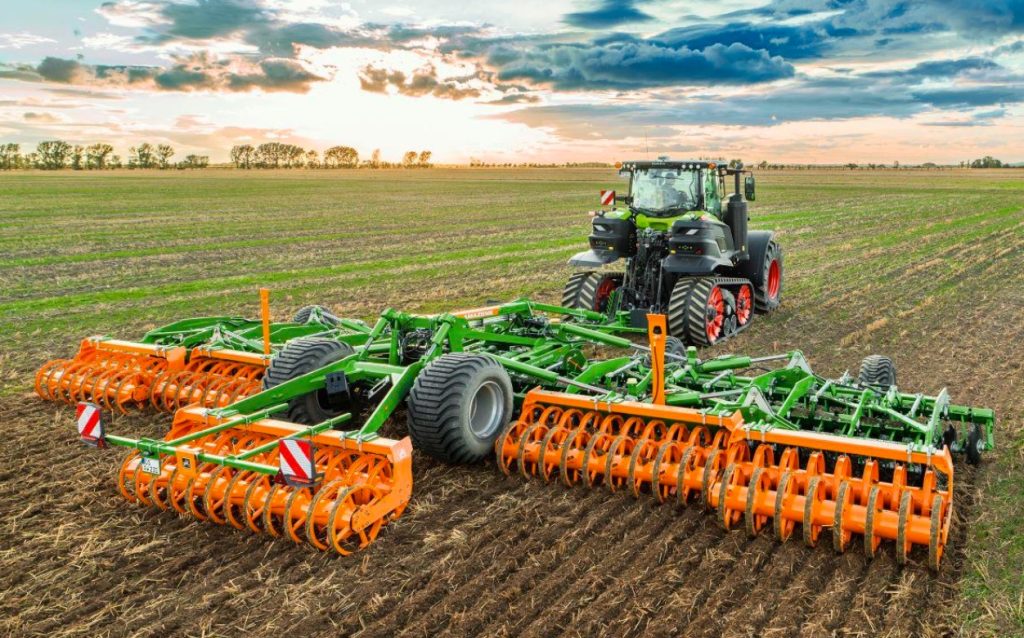 Farming Agrícola celebra los 25 años de la grada rápida AMAZONE Catros noticias maquinaria