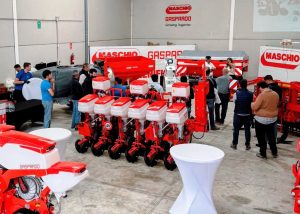 Éxito en el Showroom MASCHIO GASPARDO de Lebrija noticIas maquinaria