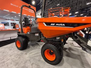 JLG amplía su portafolio en Norteamérica con equipos AUSA noticias maquinaria