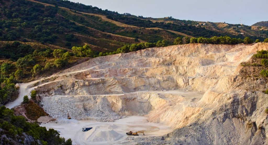 PRIMIGEA l I Plan de Acción para la Gestión Sostenible de las Materias Primas Minerales 2026-2030 noticias maquinaria