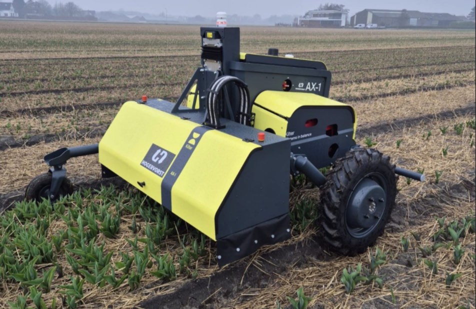 Primer robot pulverizador autónomo Kubota Kilter AX-1 en Países Bajos noticIas maquinaria