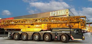 Ripotrans incorpora una grúa Liebherr MK 140 Plus noticias maquinaria