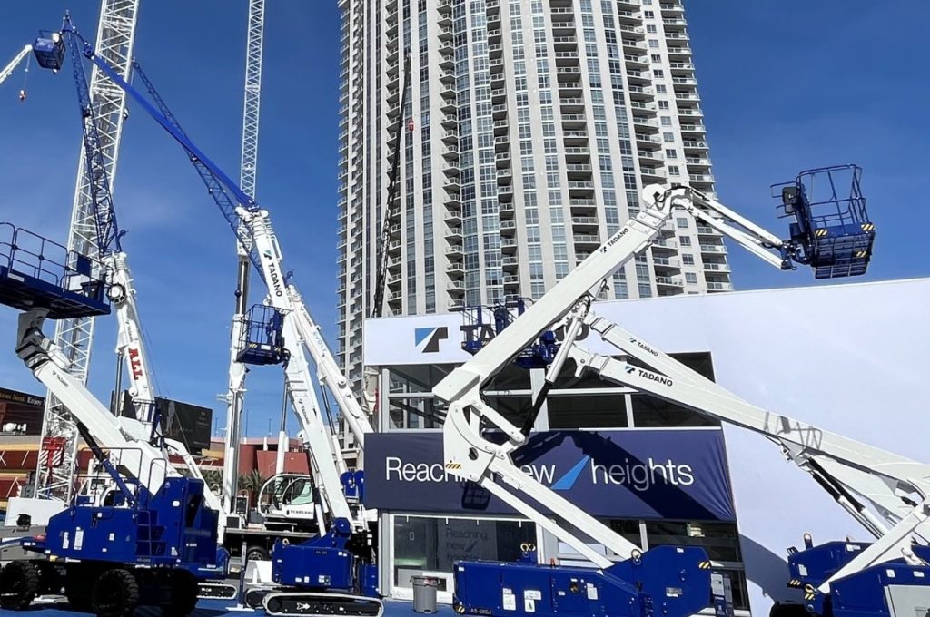 Tadano Ltd. amplía su portafolio de plataformas en Conexpo noticias maquinaria