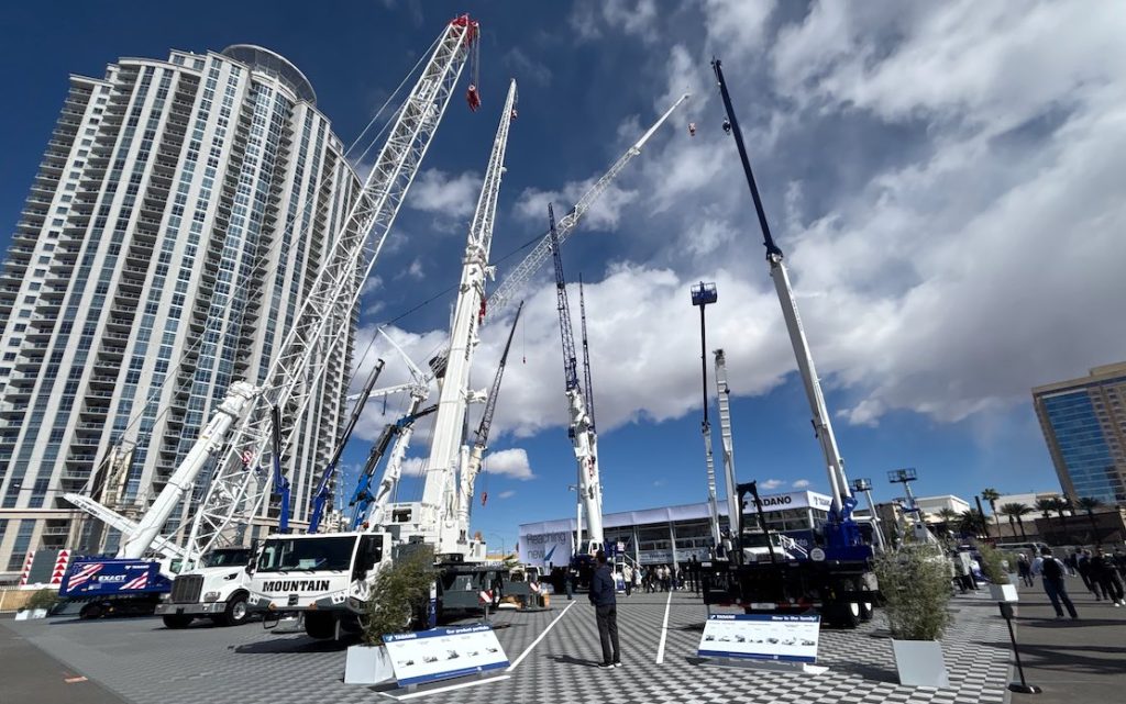 Tadano refuerza su transformación estratégica en CONEXPO-CON_AGG 2026 noticias maquinaria